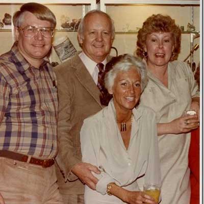 When Paul Desautels (back row, center) agreed to bring some of the Smithsonian’s treasures to the Tucson club show in 1960, he set the stage for the show’s launch to stardom. He is flanked by noted mineral dealers Wayne and Dona Leicht. In front is gem and mineral photographer phenom Erica Van Pelt. Photo: JS White