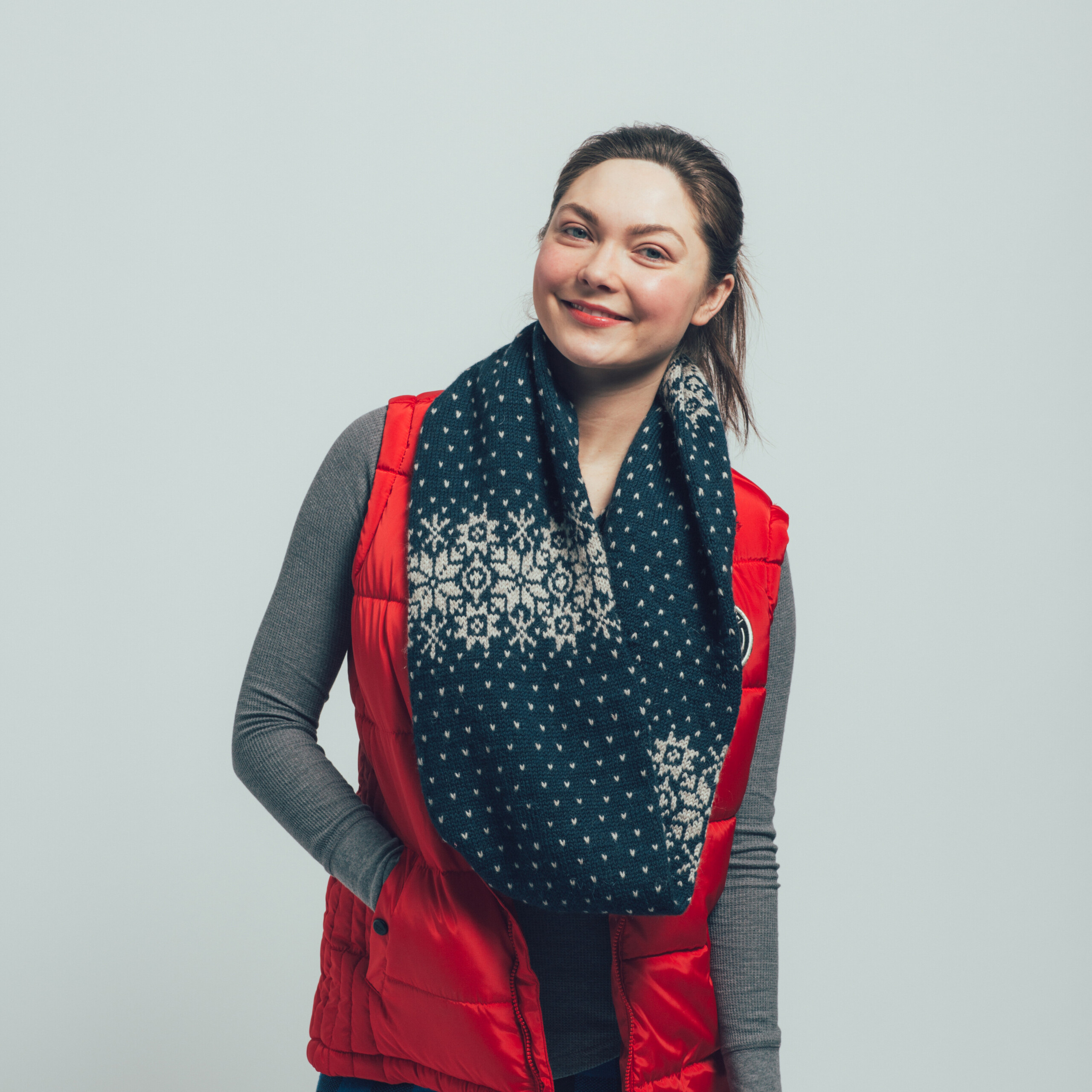 Snowflake Cowl knitting pattern by Jesie Ostermiller from knitscene Winter 2016